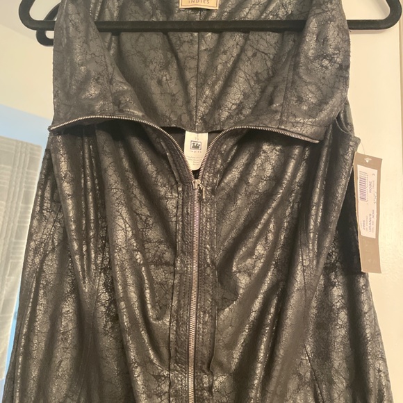 Indies vest/accessory (sleeveless long zippered vest) or dress in black size 3 - Picture 3 of 7